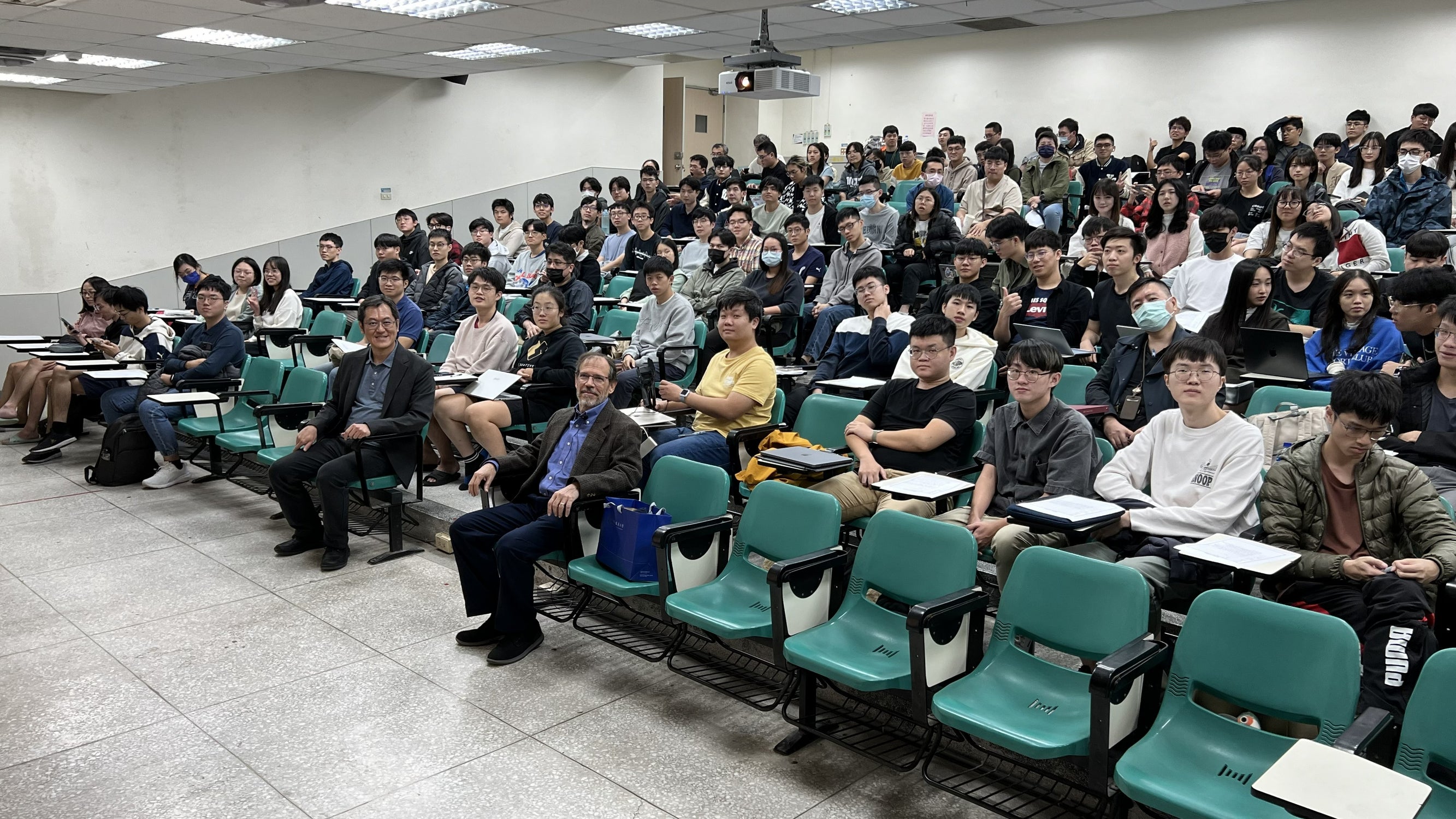 NYCU and Rice classroom collaboration